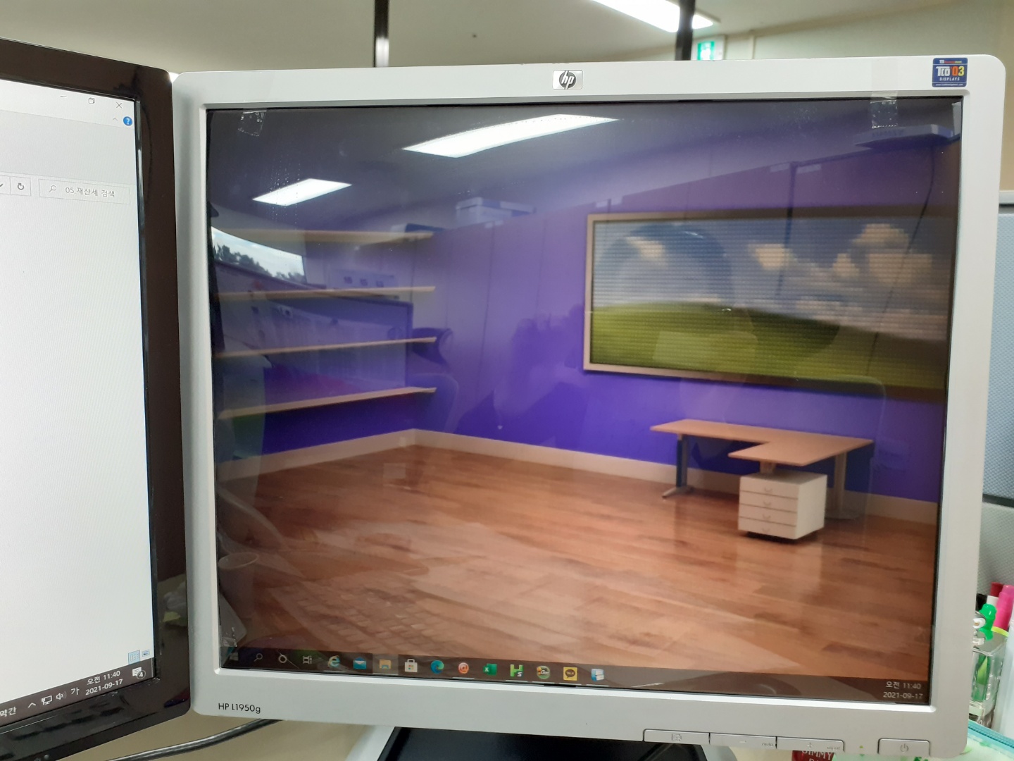 모니터 잘 사용하겠습니다.