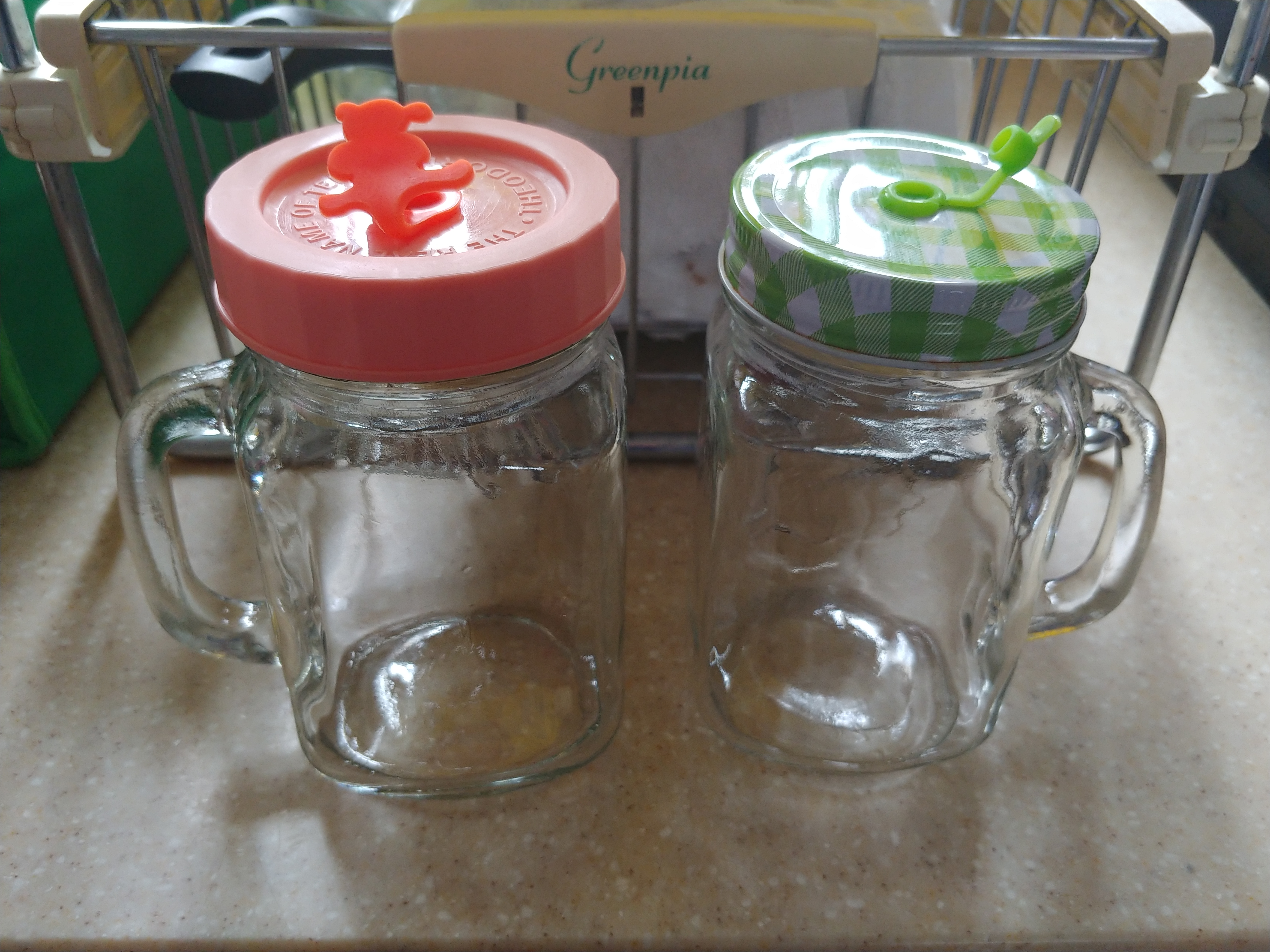 뚜껑 있는 유리컵